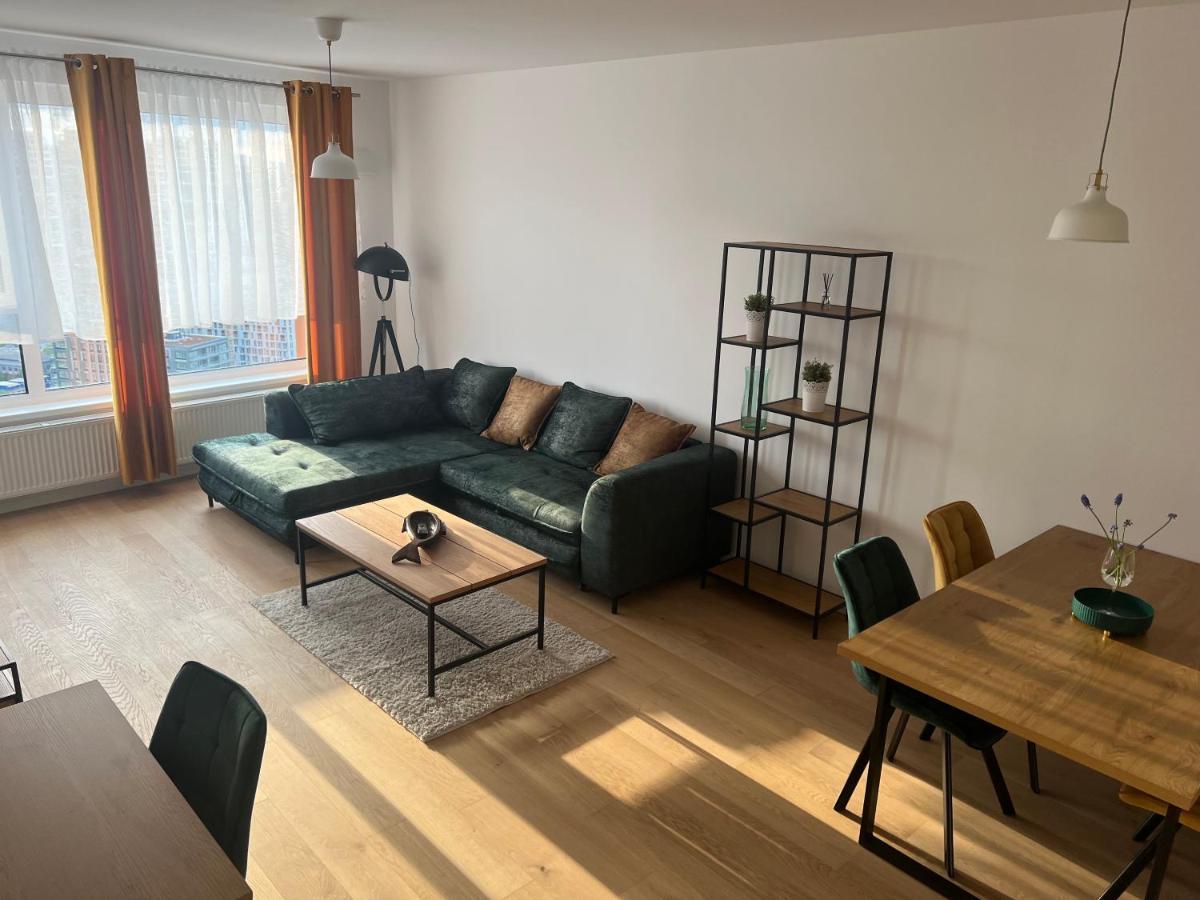 New Downtown Apartment Couple Minute From The Old Town 브라티슬라바 외부 사진