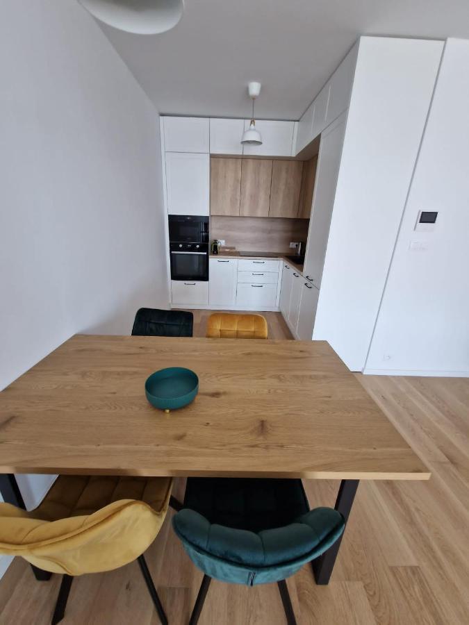 New Downtown Apartment Couple Minute From The Old Town 브라티슬라바 외부 사진